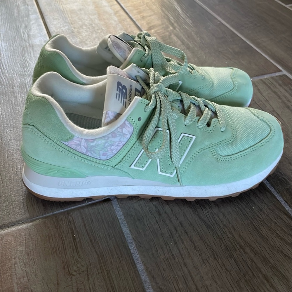 574 New Balance sneakers